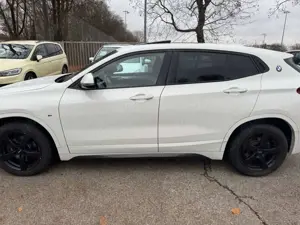 BMW X2 xDrive 18 d M Sport Aut Navi Pano Head-Up AHK Bild 5