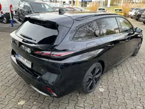 Peugeot 308 SW BlueHDi 130 EAT8 GT AHK-abnehmbar El. Panodach Bild 3