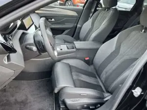 Peugeot 308 SW BlueHDi 130 EAT8 GT AHK-abnehmbar El. Panodach Bild 5