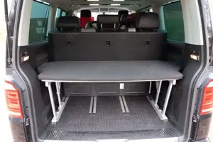 Volkswagen T6 Multivan Generation Six (Leder, Standheizung, AHK, DAB) Bild 5