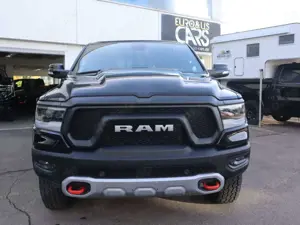 Dodge RAM RAM Rebel Crew Cab 5,7ltr  RAM Box Luft 12 Zoll NA