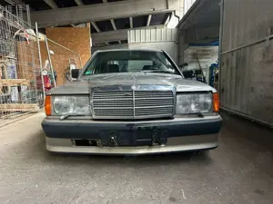 Mercedes-Benz 190 190 E 2.3-16