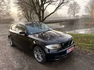 BMW 120 Limousine 120d ORG 189Tkm TÜV Neu Navi Bild 4