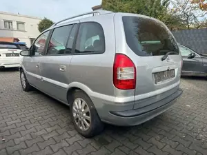 Opel Zafira Bild 5