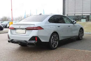 BMW i5 eDrive40 M Sport pro Komfort Pano AHK ACC Bild 4
