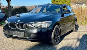 BMW 114 i *SHZ* NAV*