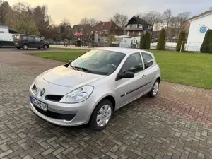 Renault Clio 1.2 16V Authentique