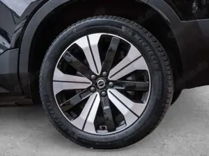 Volvo XC40 Recharge Twin Motor AWD Plus ACC BLIS Bild 4