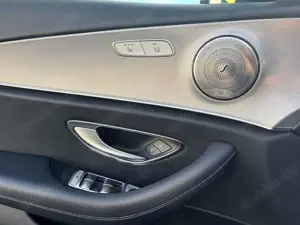 Mercedes-Benz E 200 Lim Avantgarde LED Kamera Navi Sitzheizung Bild 2