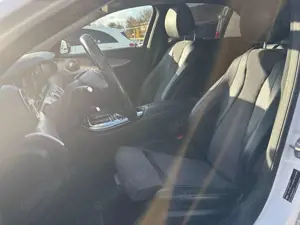 Mercedes-Benz E 200 Lim Avantgarde LED Kamera Navi Sitzheizung Bild 5