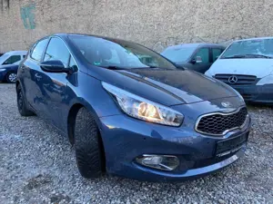 Kia Ceed / cee'd -AUTOMATIK-KLIMA-SHZG-LIMOSINE Bild 2