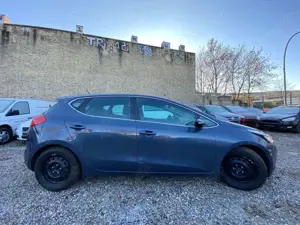 Kia Ceed / cee'd -AUTOMATIK-KLIMA-SHZG-LIMOSINE Bild 3