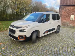 Citroen Berlingo Berlingo M BlueHDi 130 EAT8SHINE XTR  Panorama