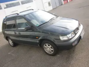 Mitsubishi Space Runner