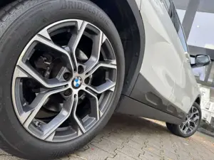 BMW X2 sDrive20i LED Aut. Pano Navi PA PDC Shz DAB Bild 4