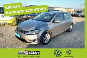 Volkswagen Golf E- Wärmepumpe/ CCS /ACC/Dynaudio