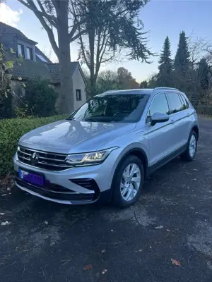 Volkswagen Tiguan 1.4 eHybrid OPF DSG Elegance Leder, AHK, etc.