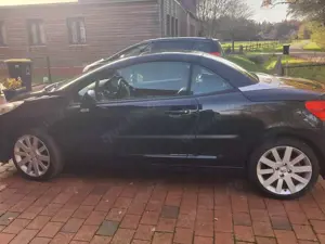 Peugeot 207 207 CC 120 VTi Platinum Bild 3