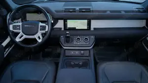 Land Rover Defender DEFENDER 90 D250 XS*PANO*AHK*AIR*OFFROAD Bild 4