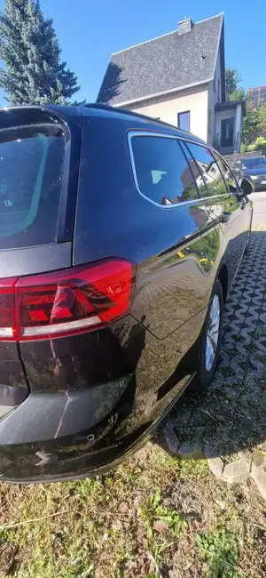 Volkswagen Passat Variant Passat Variant 2.0 TDI SCR DSGElegance Bild 3