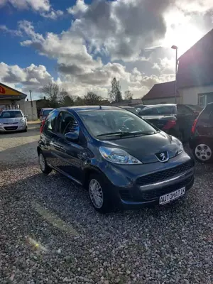 Peugeot 107 Tronic Filou-AUTOMATIK Bild 3