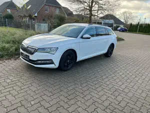 Skoda Superb Combi Ambition iV 1.Hand