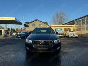 Volvo V70 AUTOMATIK/TEMPOMAT/LEDER/NAVI/TÜV/ALU Bild 2