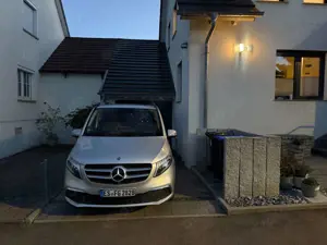 Mercedes-Benz V 300 V 300 d lang 9G-TRONIC Avantgarde Edition Bild 2