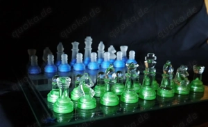 XL Star Deluxe Schachspiel Schachfiguren Design + Schachbrett aus Glas Bild 6