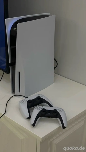 PLAYSTATION 5 avec deux manettes  Bild 3