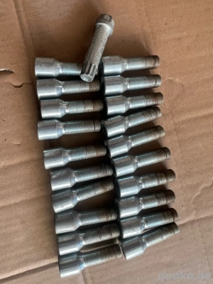 Radschrauben ZehnzahnKegelbund   für Mercedes