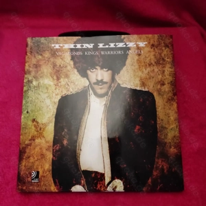 Earbook   Thin Lizzy   vagabonds, kings warriors angels   4 CD's