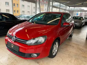 Volkswagen Golf VI 1.6 TDI Team/Autm./SHZ/Parkhilfe/