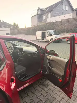 Ford Fiesta Fiesta 5-Türer 1.0 EcoBoost S Bild 2