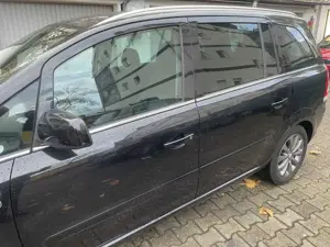 Opel Zafira Edition "111 Jahre Bild 5