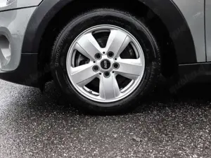 MINI One MINI 1.5 Sperrdiff. Mehrzonenklima Ambientebeleuch Bild 3