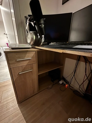 Schreibtisch zu verschenken 