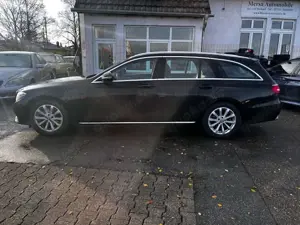 Mercedes-Benz E 220 E 220 d (213.204) Bild 2