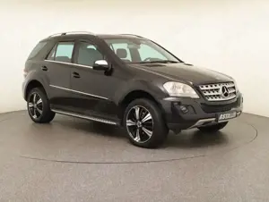 Mercedes-Benz ML 320 CDI 4M Sport-Paket ext/int+Comand+Aut+PTS Bild 5