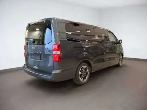 Opel Zafira Life 2.0D AT8 Edition XL 9-Sitzer Bild 4