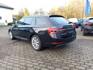 Skoda Superb Style 2.0 TDI DSG*PANORAMADACH*STANDHEIZUNG*DCC*LE Bild 3