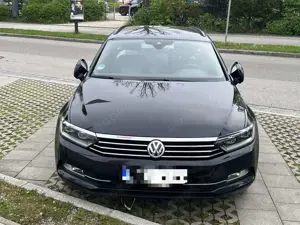 Volkswagen Passat Variant 1.6 TDI R-Line, gepflegt, Xenon, Navi, 8x Reifen Bild 2