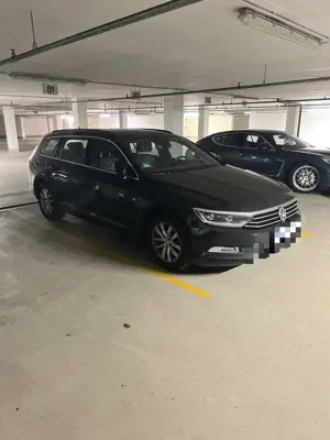 Volkswagen Passat Variant 1.6 TDI R-Line, gepflegt, Xenon, Navi, 8x Reifen Bild 4