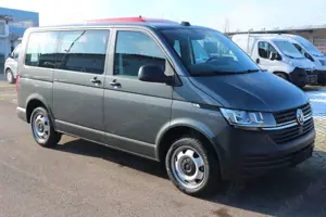 Volkswagen T6 Kombi 9-Sitzer 2.0 TDI Klima AHK Tempomat Bild 2
