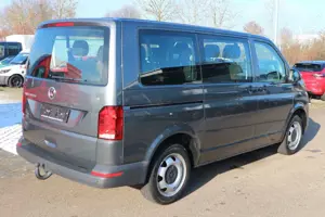 Volkswagen T6 Kombi 9-Sitzer 2.0 TDI Klima AHK Tempomat Bild 3