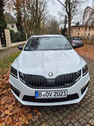 Skoda Octavia DSG RS Pano Alcantara Canton Bild 3