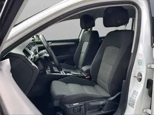 Volkswagen Passat Variant Business 2.0TDI DSG KAMERA/AHK Bild 5