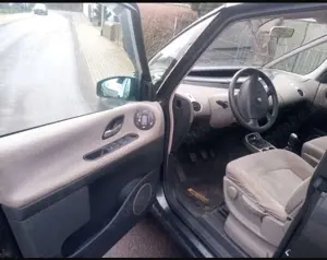 Renault Espace 2.0 16v 7p.ti Bild 5