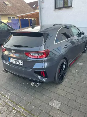 Kia Ceed / cee'd 1.6 T-GDI DCT GT GT Panor. TÜV Neu