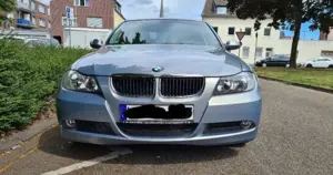 BMW 318 i Limousine bj 2006 193.100km Bild 2